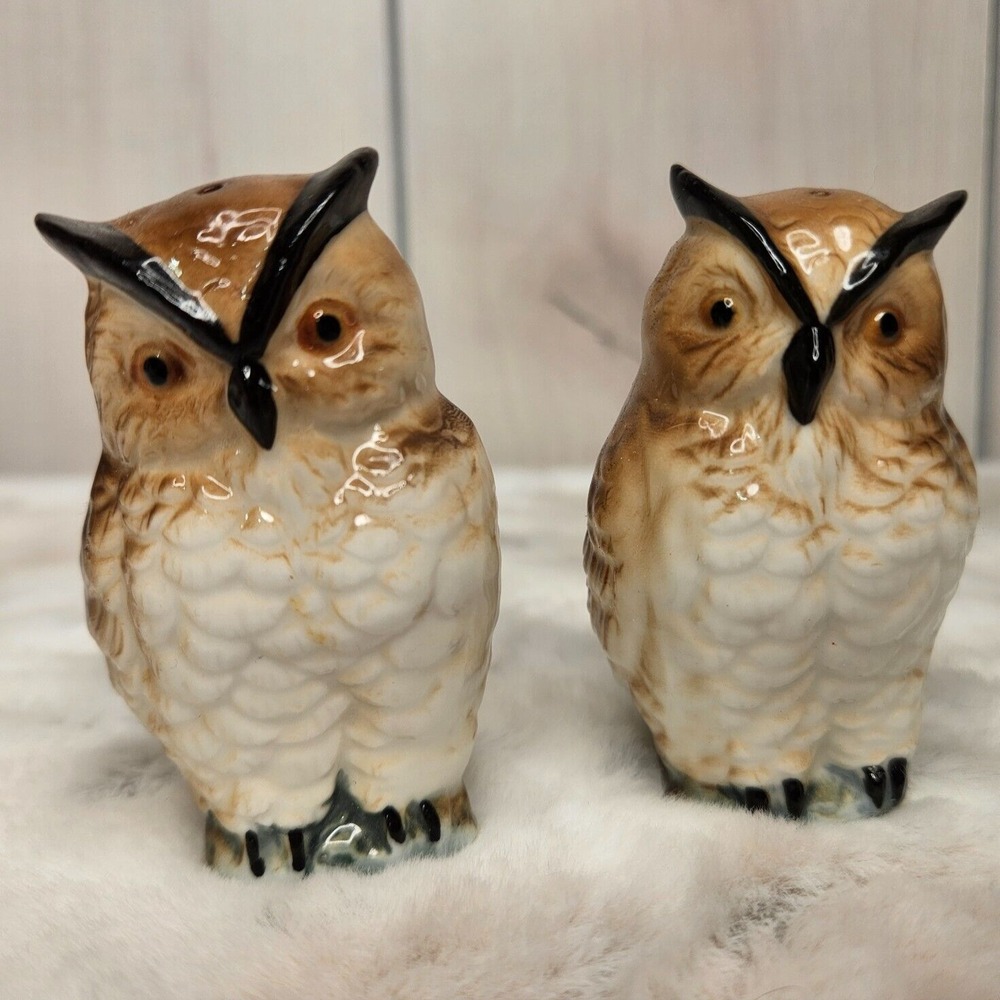 *OWLS Salt & Pepper Shaker S&P VINTAGE 3" Porcelain Ceramic Great‎ Horned Retro